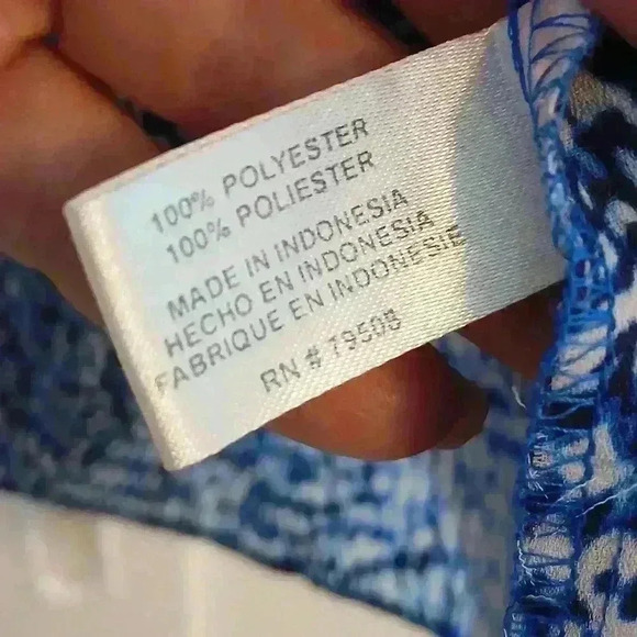 5/$25 Violent and Claire size large blue keyhole tank blouse - Picture 5 of 10